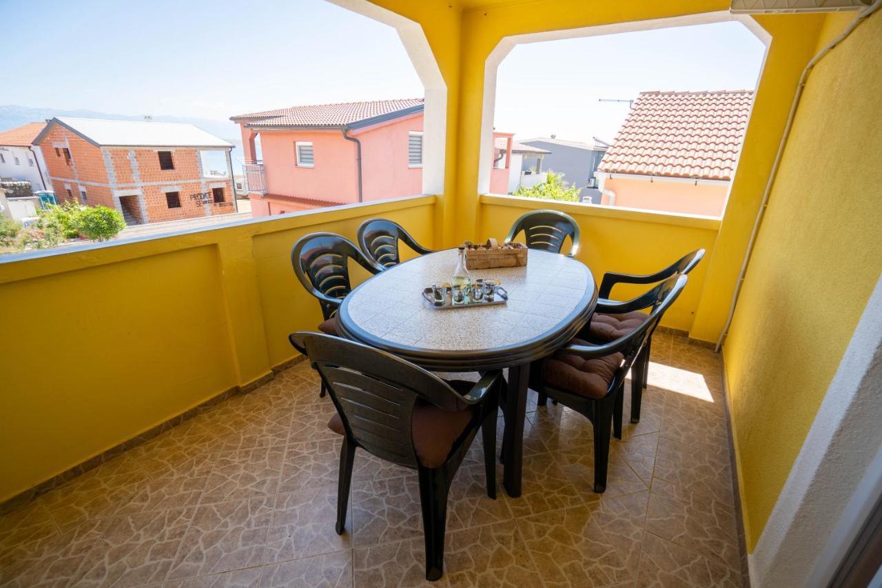Apartments Pavic Vir Eksteriør bilde