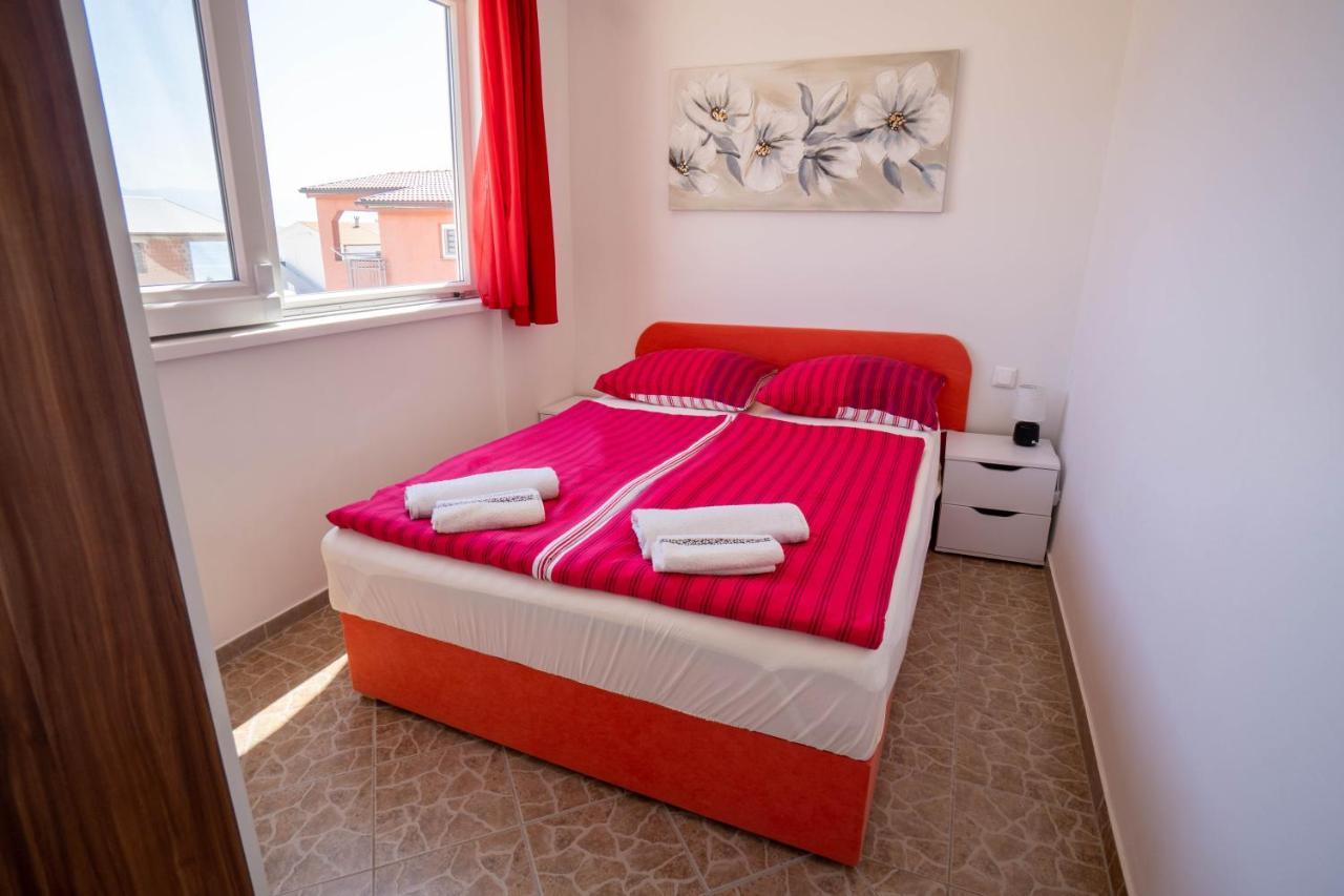 Apartments Pavic Vir Eksteriør bilde