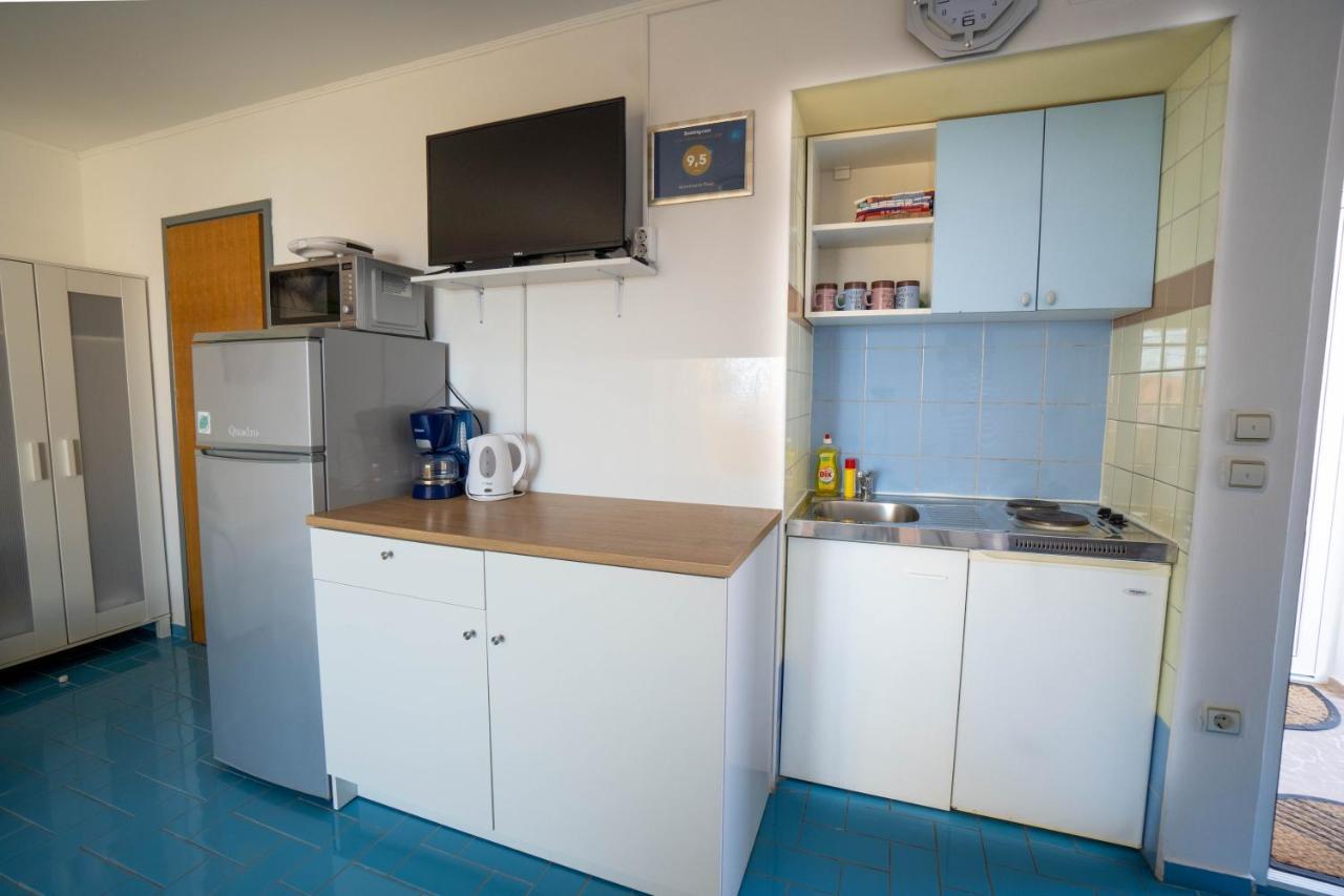 Apartments Pavic Vir Eksteriør bilde