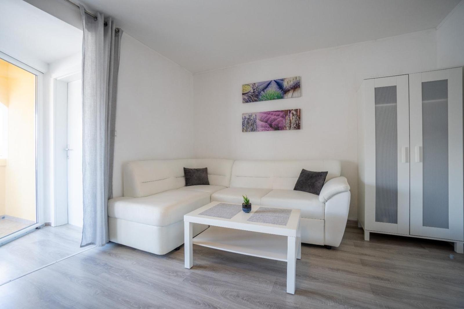 Apartments Pavic Vir Eksteriør bilde