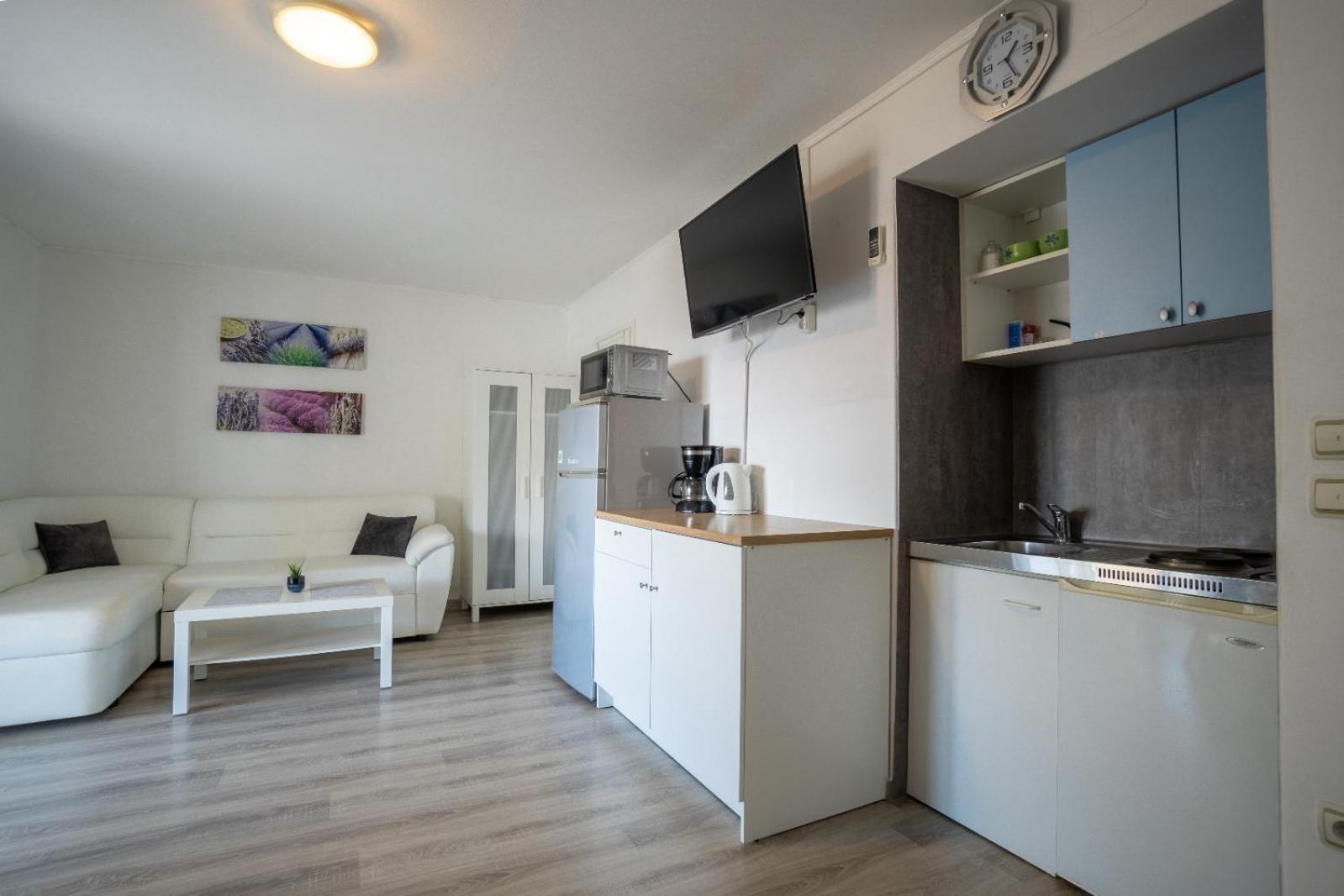 Apartments Pavic Vir Eksteriør bilde