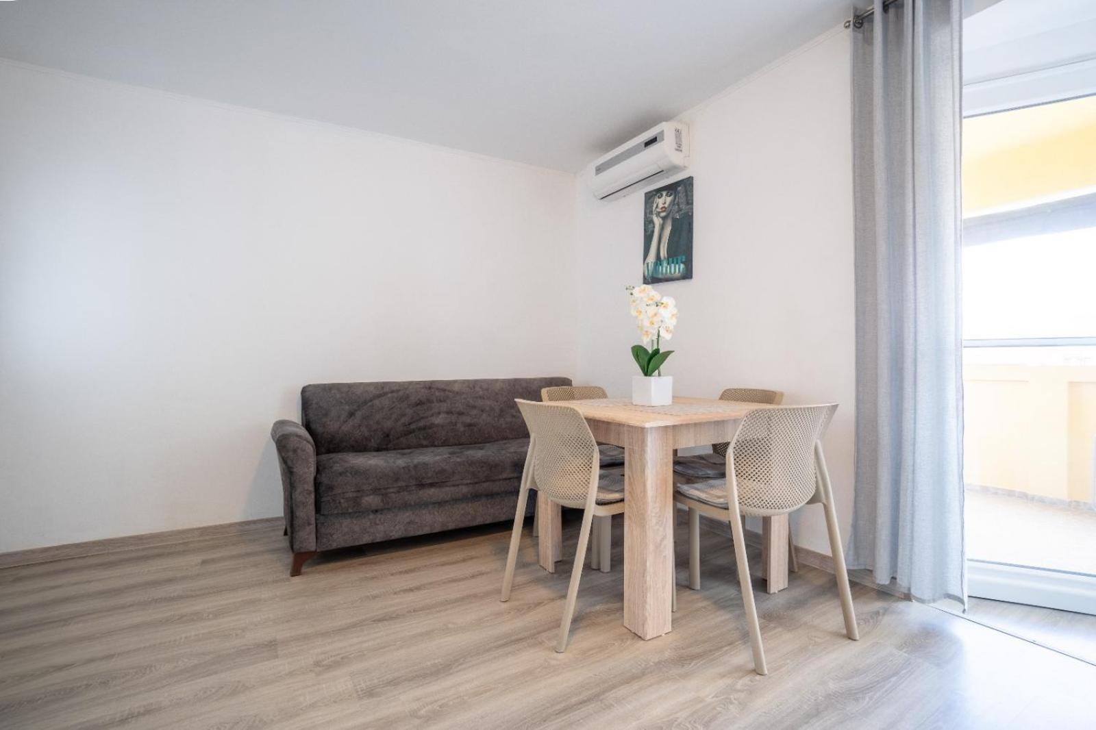 Apartments Pavic Vir Eksteriør bilde