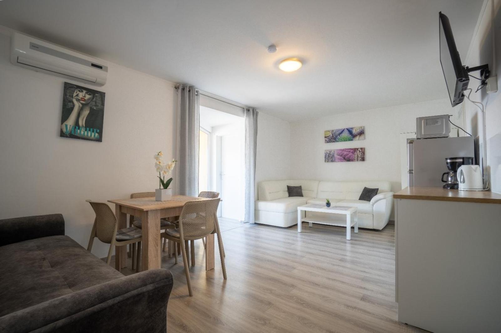 Apartments Pavic Vir Eksteriør bilde