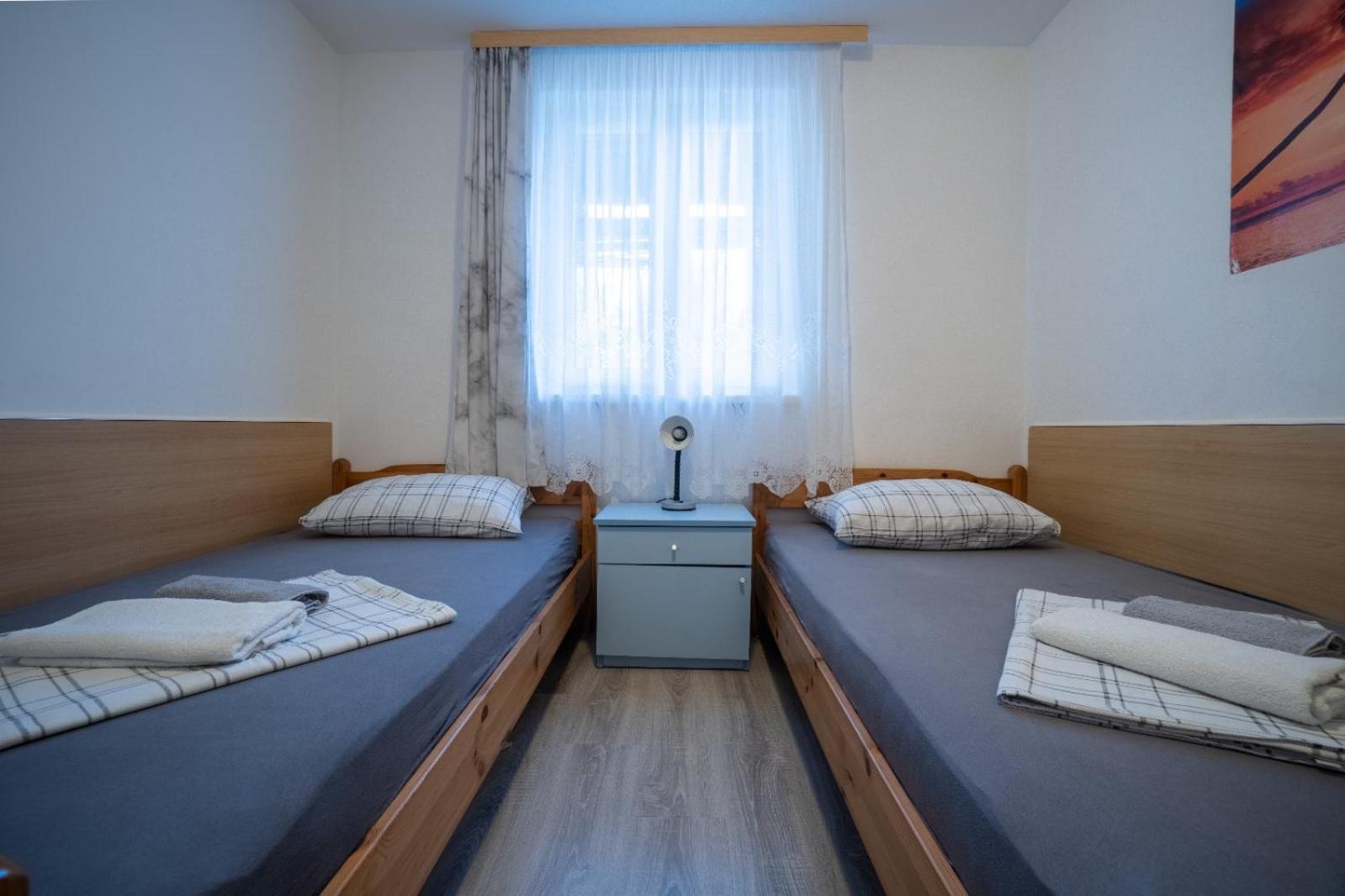 Apartments Pavic Vir Eksteriør bilde